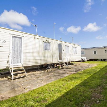 Great 8 Berth Caravan For Hire At Southview Holiday Park In Skegness Ref 33025E Eksteriør bilde
