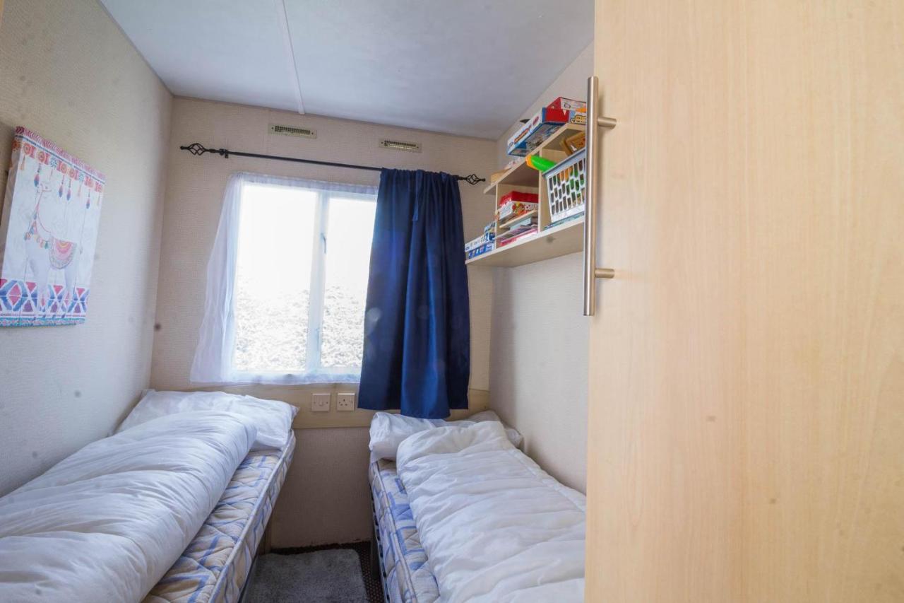 Great 8 Berth Caravan For Hire At Southview Holiday Park In Skegness Ref 33025E Eksteriør bilde